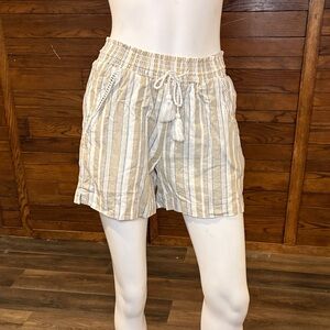 Briggs New York High Waist Tan and White Shorts